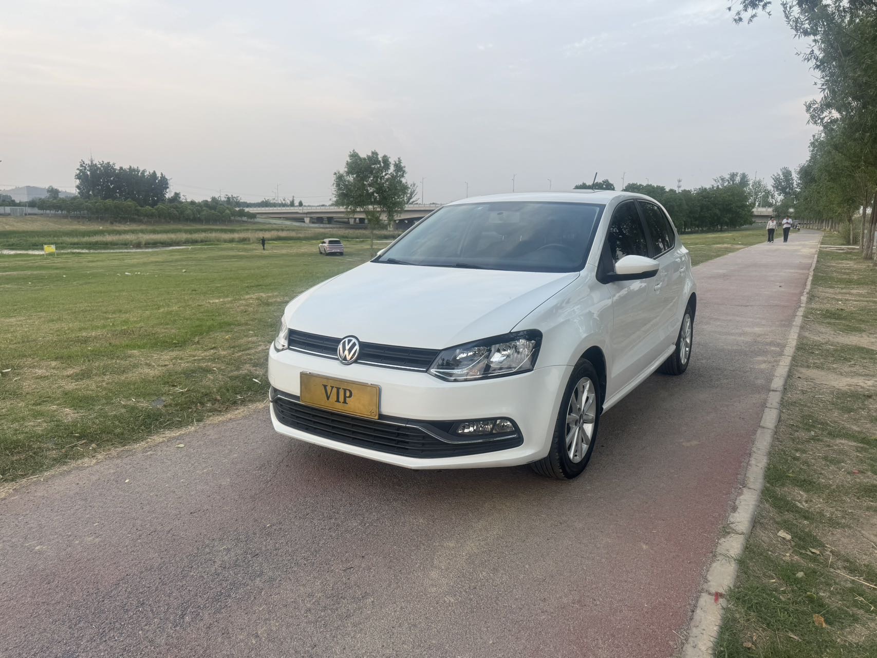 Volkswagen Polo 2017 car image 