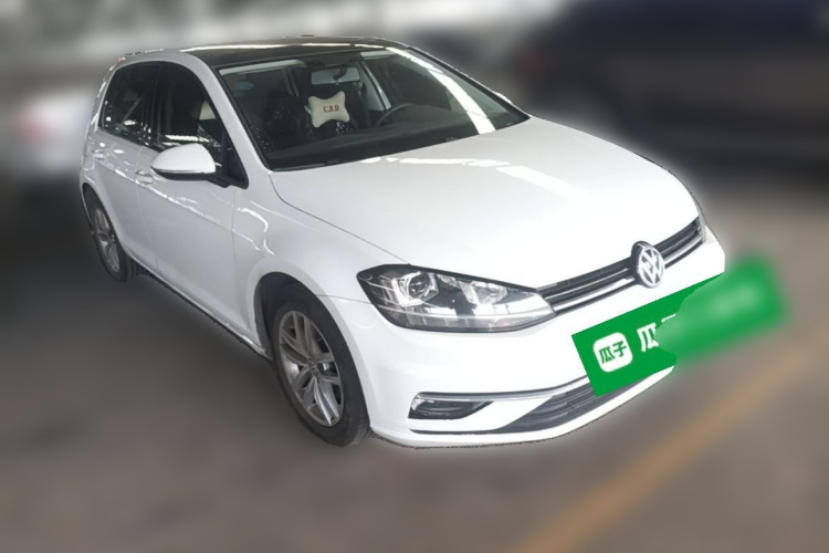 Volkswagen Golf 2019 car image #4