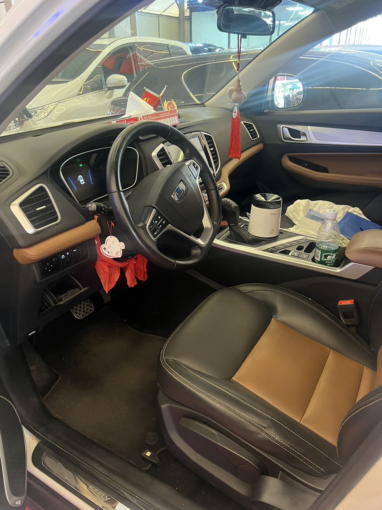 GEELY Vision X6 2019 car image #3