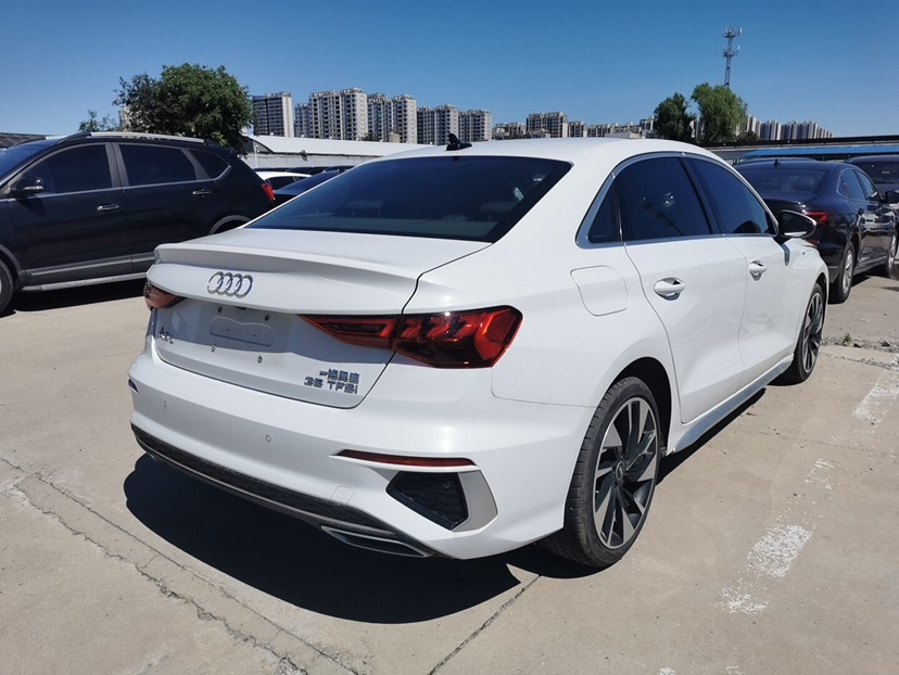 Audi A3 2023 immagine di auto #6