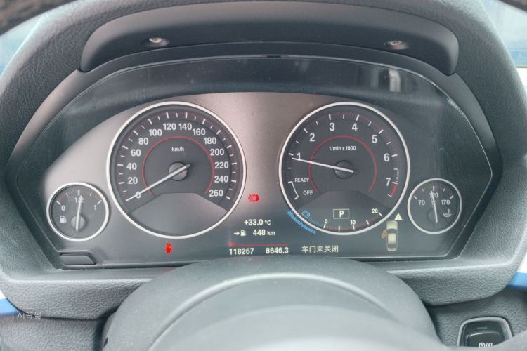 BMW 3 Series 2018 car image #13