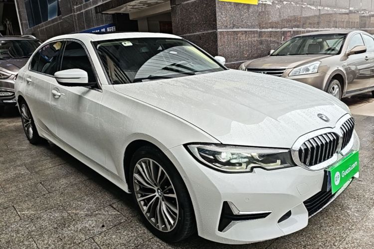 BMW 3 Series 2019 #4 BMW 3 Series 2019 car image #4