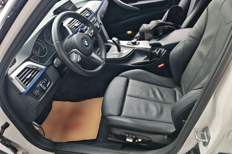 BMW 3 Series 2019 #15 BMW 3 Series 2019 car image #15