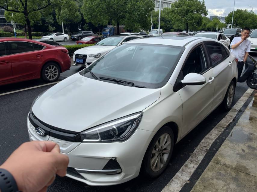 2021 immagine di auto 
