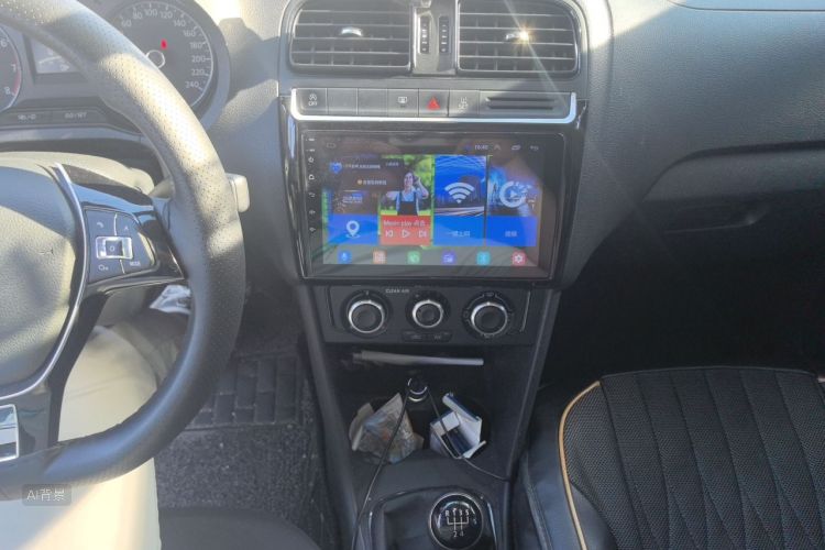 Volkswagen Polo 2019 car image #15
