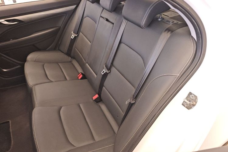 GEELY Emgrand 2019 #17 GEELY Emgrand 2019 car image #17