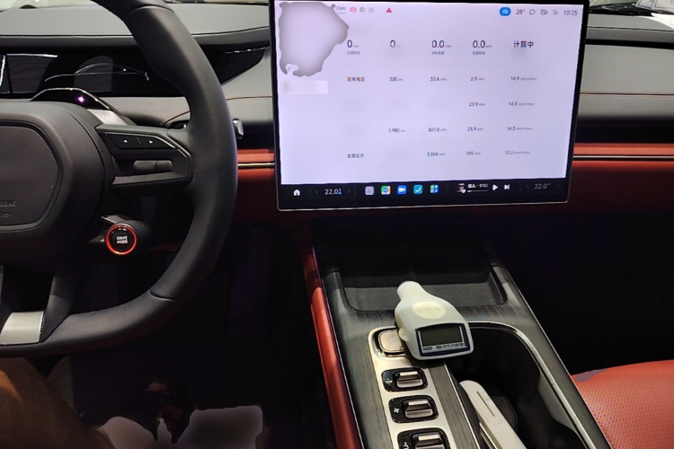 MI SU7 2025 immagine di auto #10