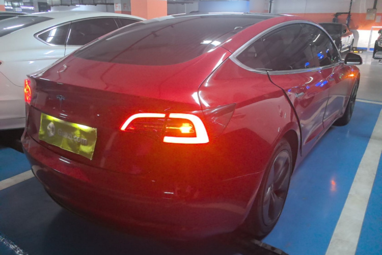 Tesla Model 3 2020 car image #7