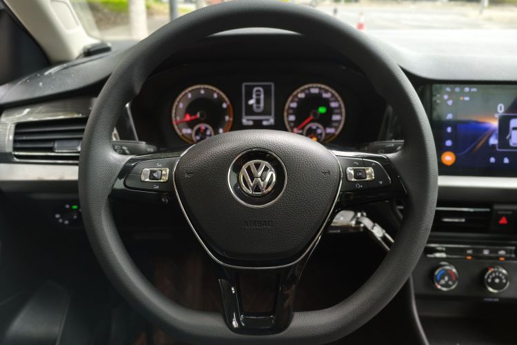 Volkswagen Lavida 2019 #11 Volkswagen Lavida 2019 car image #11