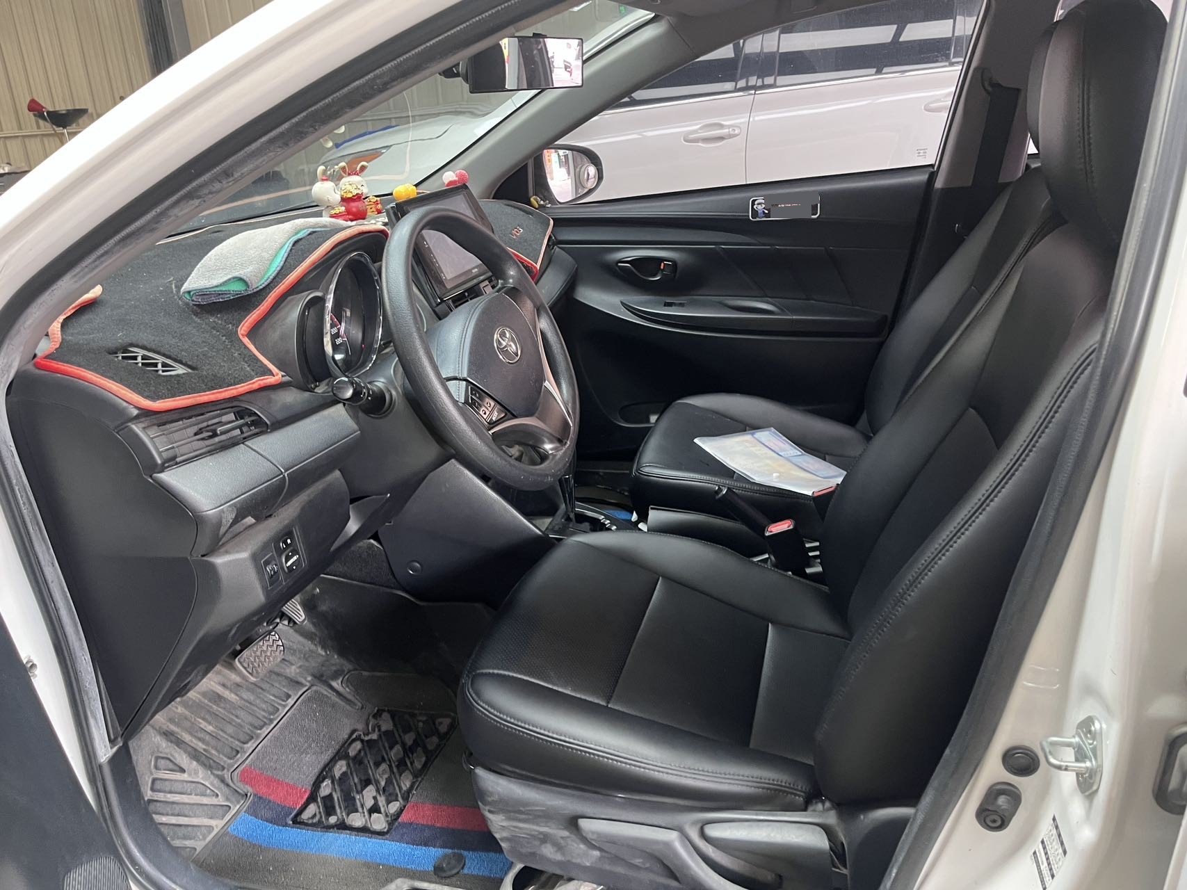Toyota Vios 2023 imagen de coche #2