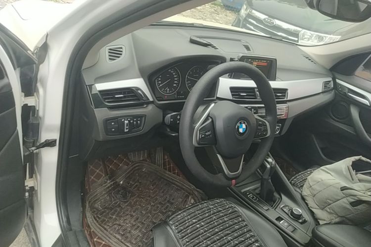 BMW X1 2017 car image #10