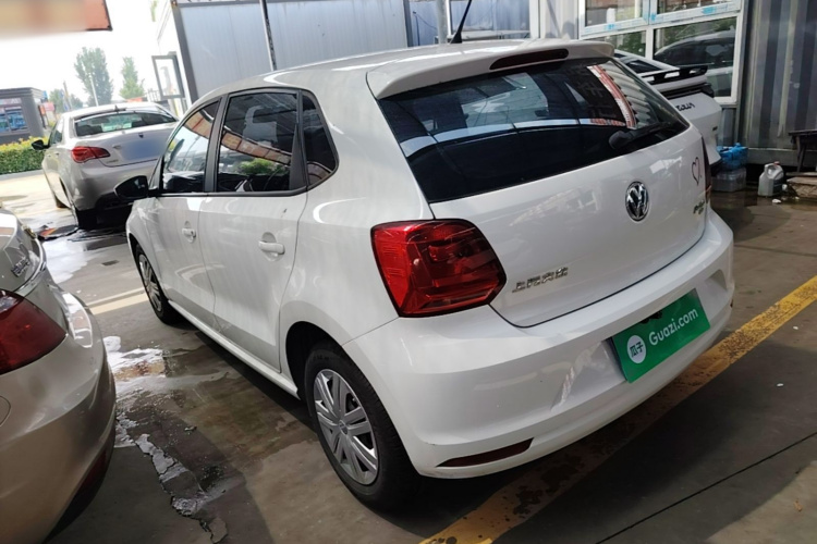 Volkswagen Polo 2019 car image #5