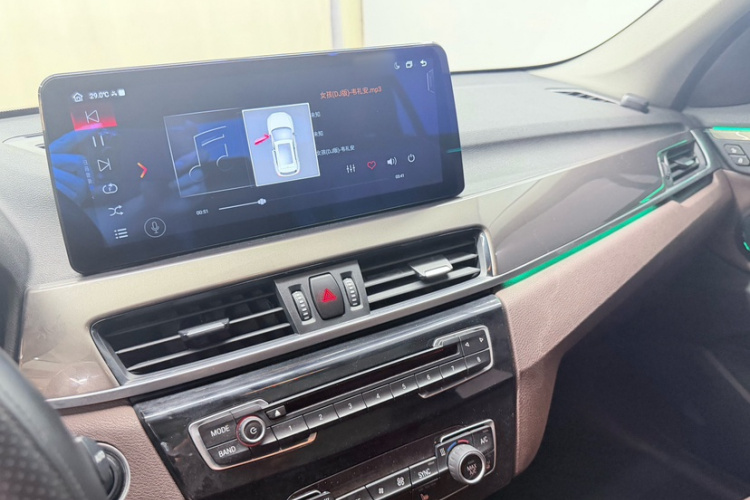 BMW X1 2016 #14 BMW X1 2016 car image #14