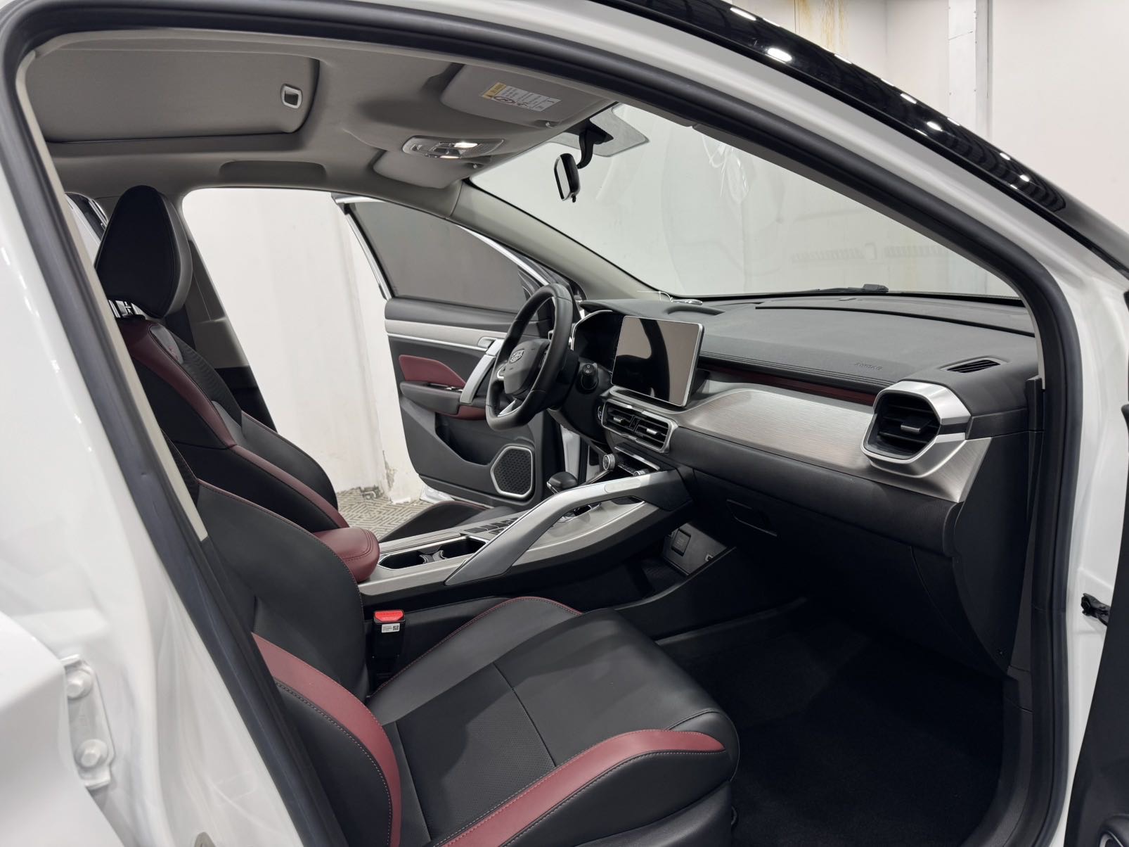 GEELY Coolray 2022 #4 GEELY Coolray 2022 imagen de coche #4
