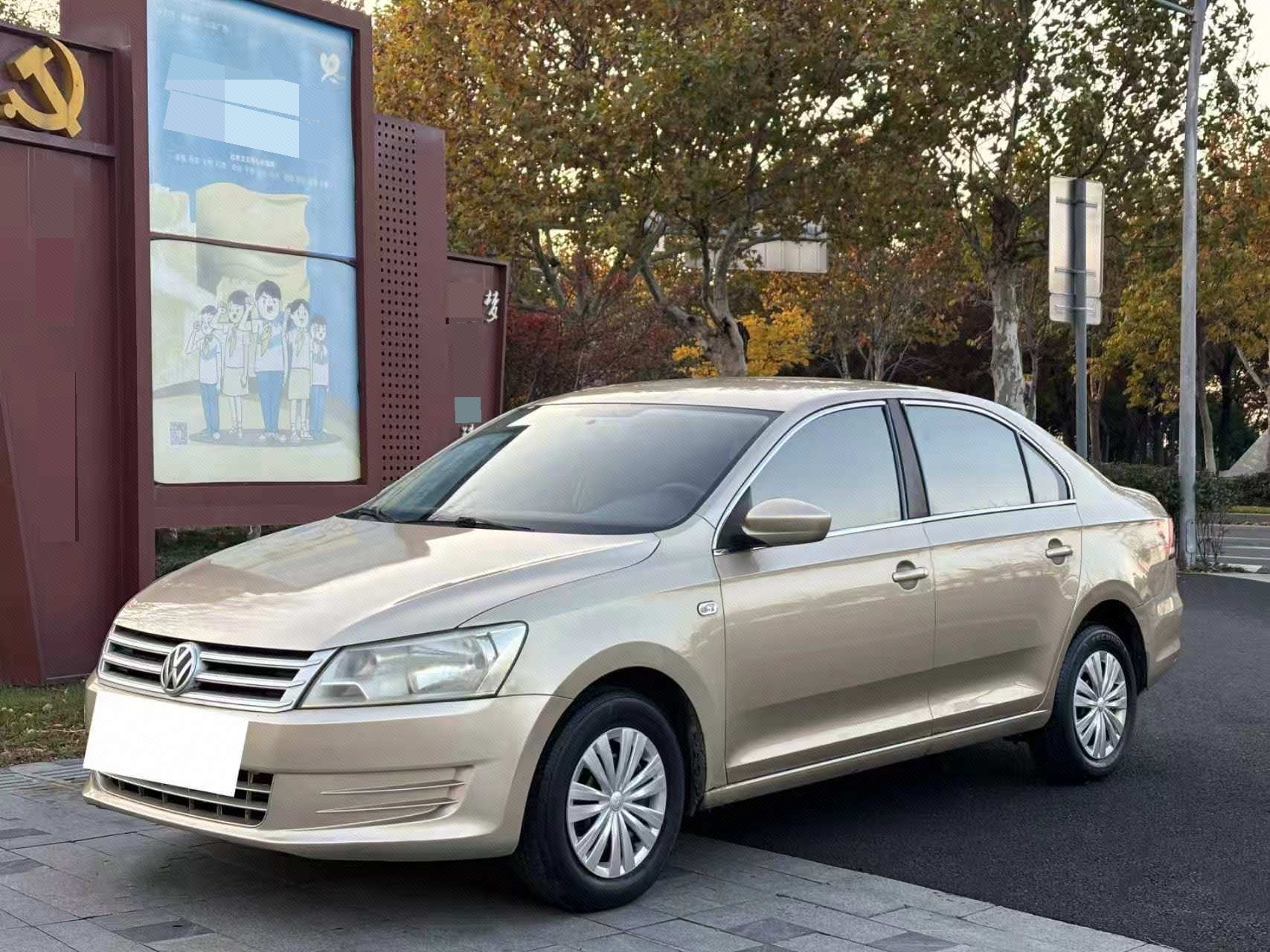 Volkswagen Santana 2013 car image 
