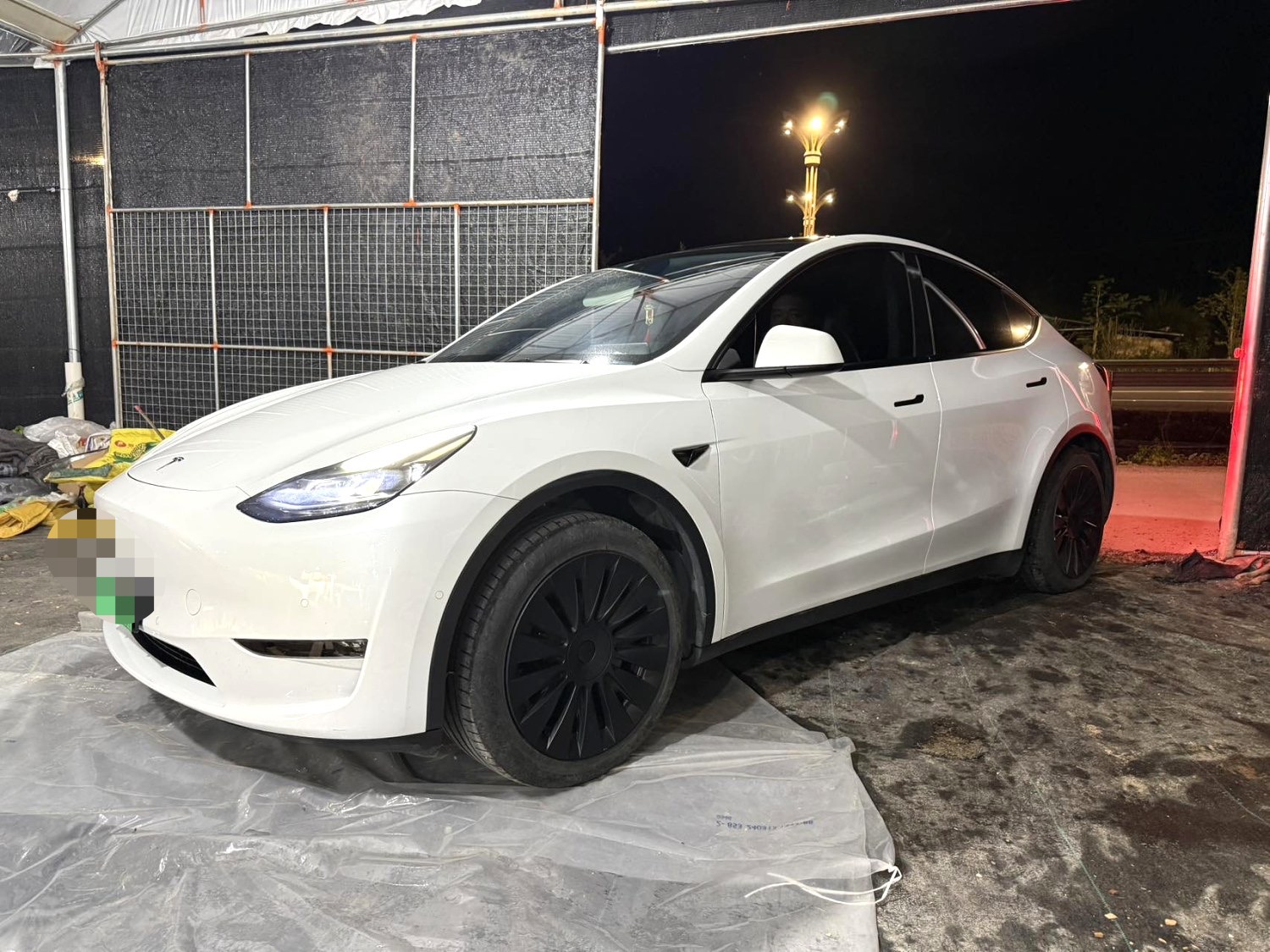 Tesla Model Y 2024 Tesla Model Y 2024 car image
