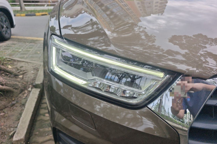 Audi Q3 2018 car image #8