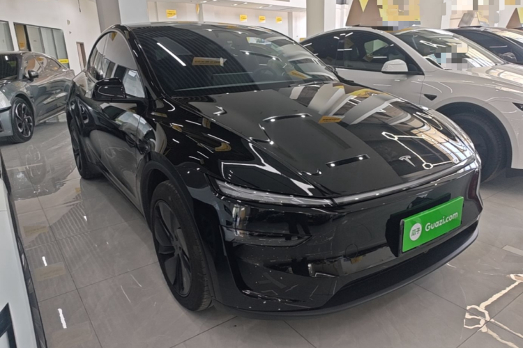 Tesla Model Y 2026 #4 Tesla Model Y 2026 imagen de coche #4