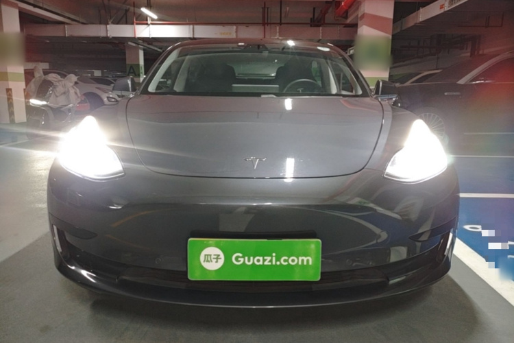 Tesla Model 3 2020 car image #3