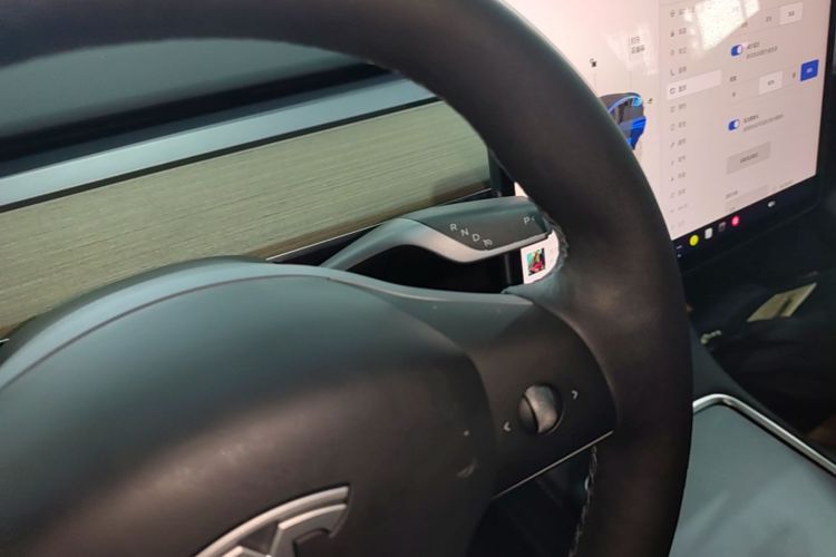 Tesla Model Y 2022 #18 Tesla Model Y 2022 car image #18