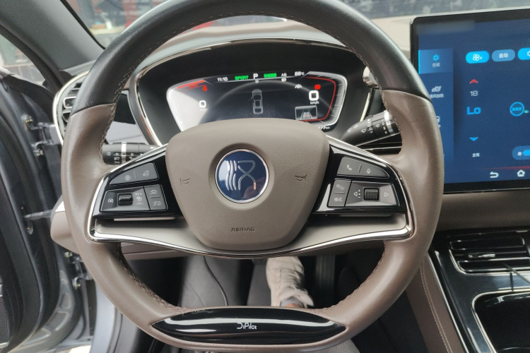 BYD Han 2022 immagine di auto #11