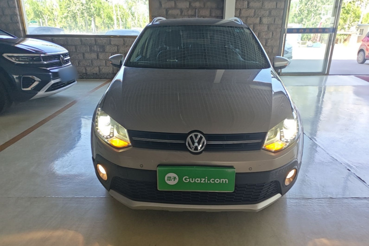 Volkswagen Polo 2017 car image #3