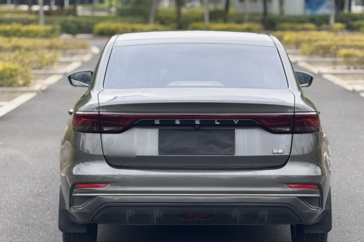 GEELY Emgrand 2022 car image #3