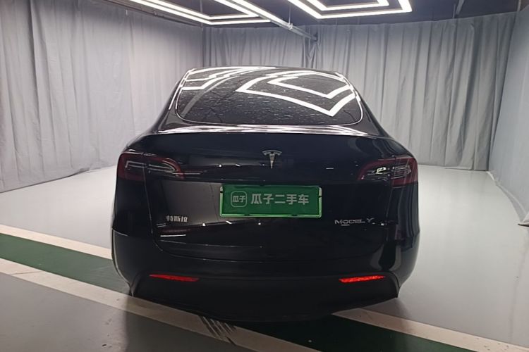 Tesla Model Y 2022 #6 Tesla Model Y 2022 car image #6