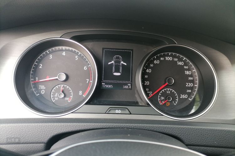Volkswagen Golf 2014 car image #13