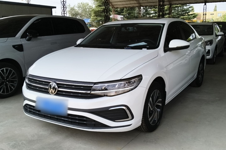 Volkswagen Bora 2026 car image #2