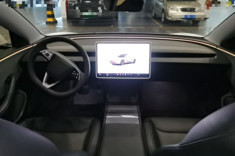 Tesla Model 3 2024 car image #10