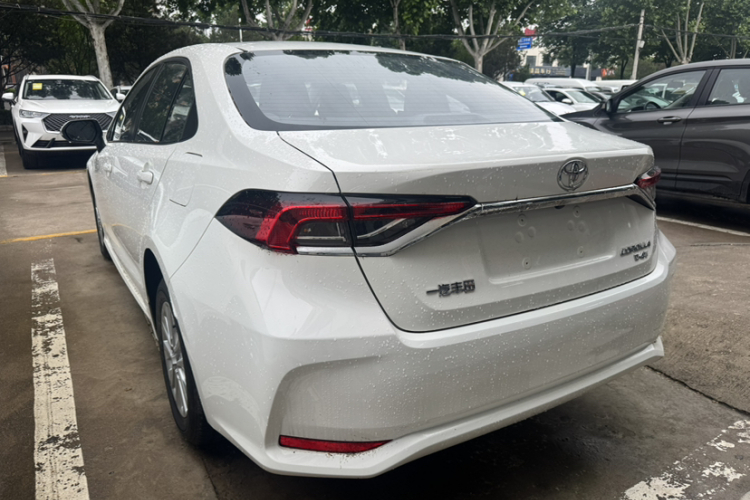 Toyota Corolla 2025 car image #5