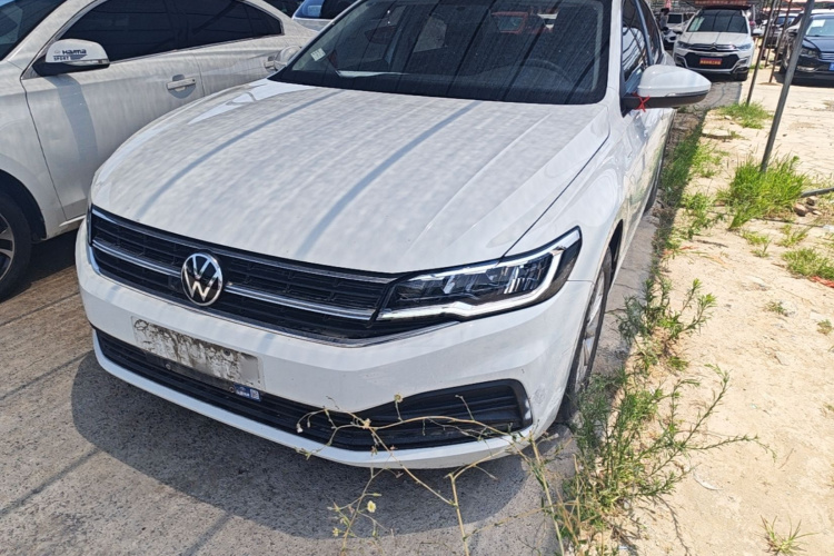 Volkswagen Bora 2022 car image #2