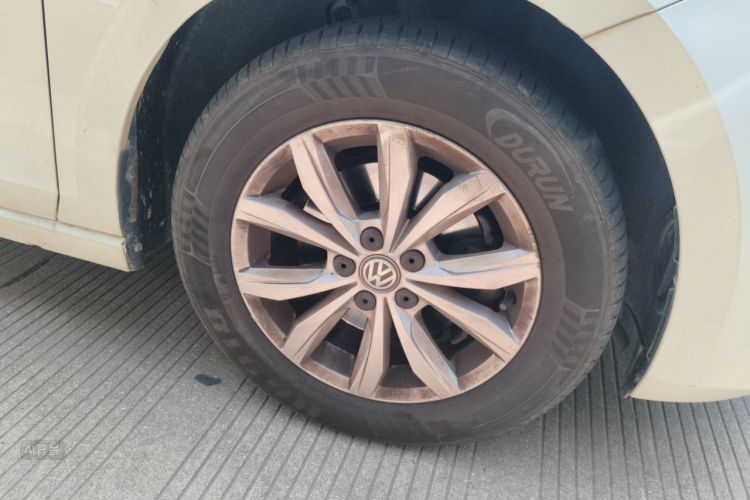 Volkswagen Polo 2019 car image #9