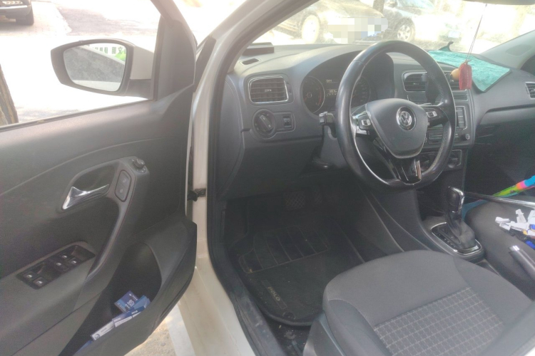 Volkswagen Polo 2016 #13 Volkswagen Polo 2016 car image #13