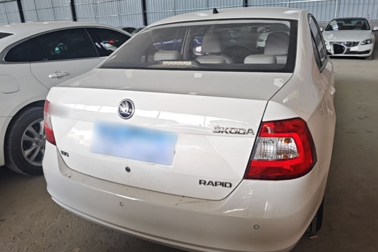 Skoda Rapid 2016 #6 Skoda Rapid 2016 image de voiture #6