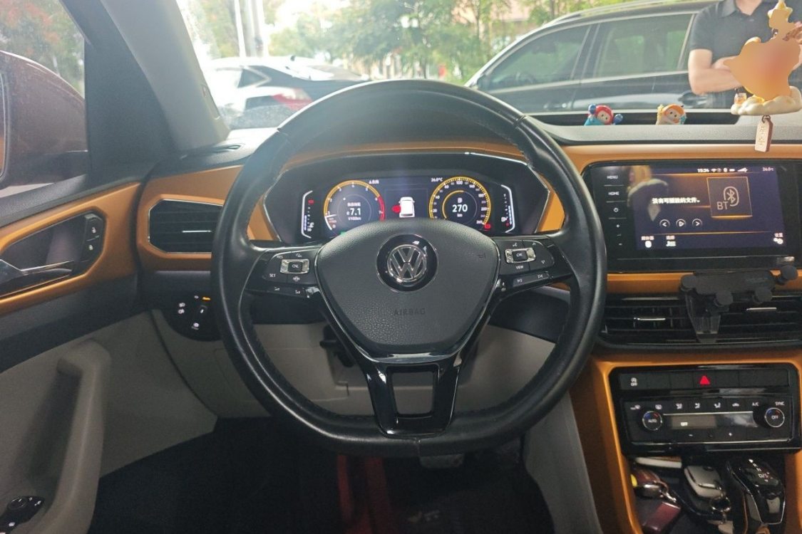 Volkswagen T-Cross 2019 #22 Volkswagen T-Cross 2019 immagine di auto #22