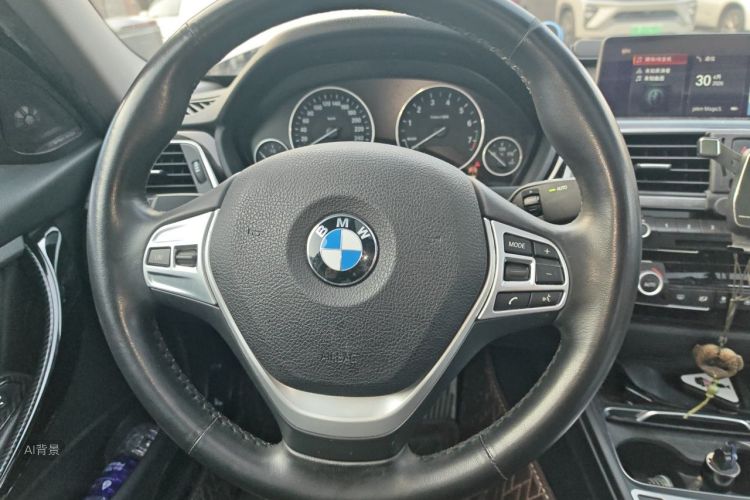BMW 3 Series 2019 car image #12