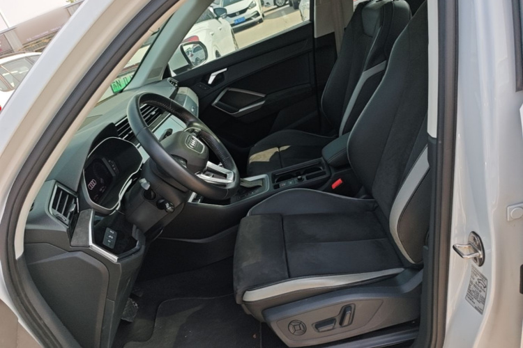 Audi Q3 2019 image de voiture #15