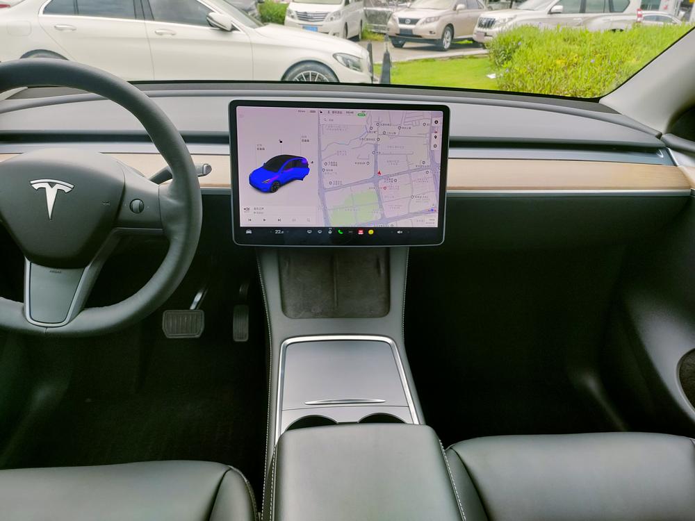 Tesla Model Y 2021 #13 Tesla Model Y 2021 car image #13