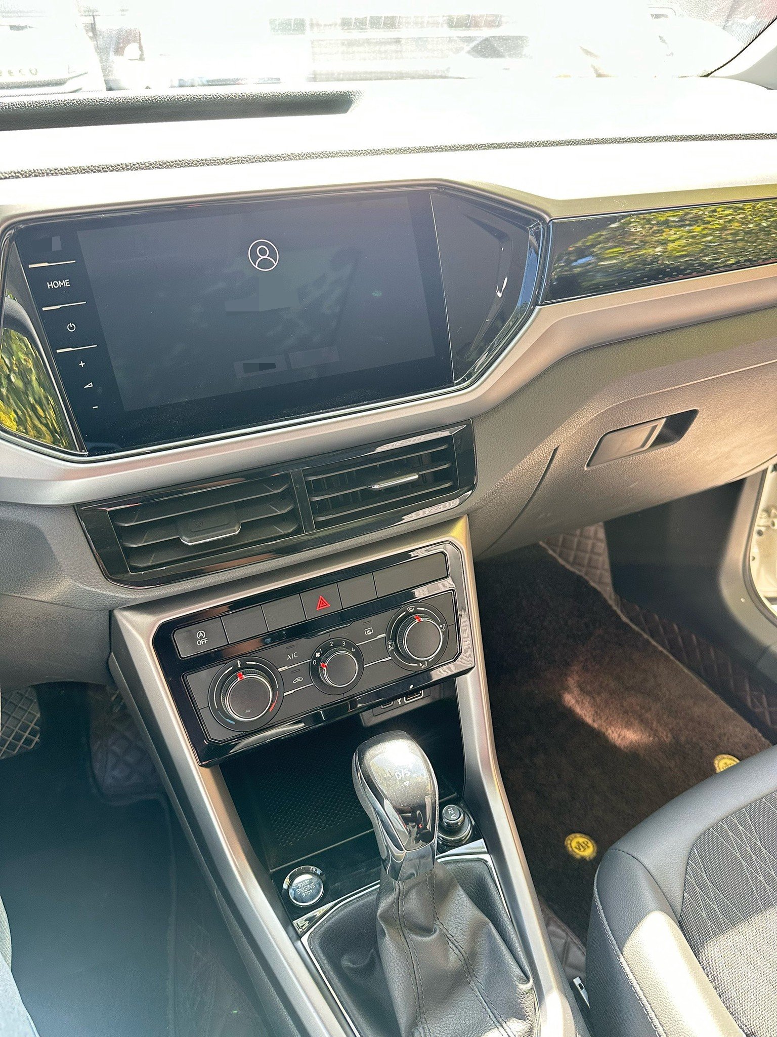 Volkswagen T-Cross 2021 #3 Volkswagen T-Cross 2021 car image #3