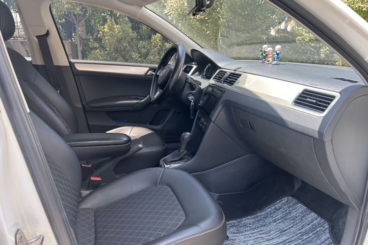Skoda Rapid 2019 image de voiture #11