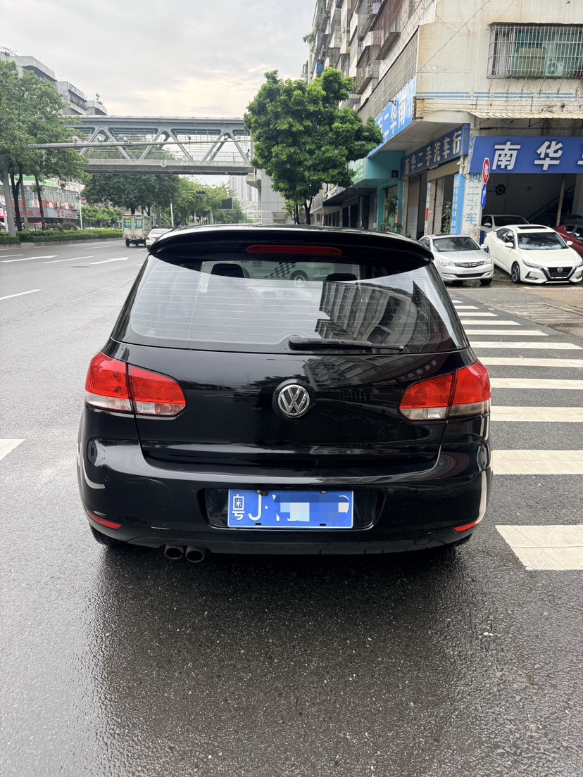 Volkswagen Golf 2012 car image #7