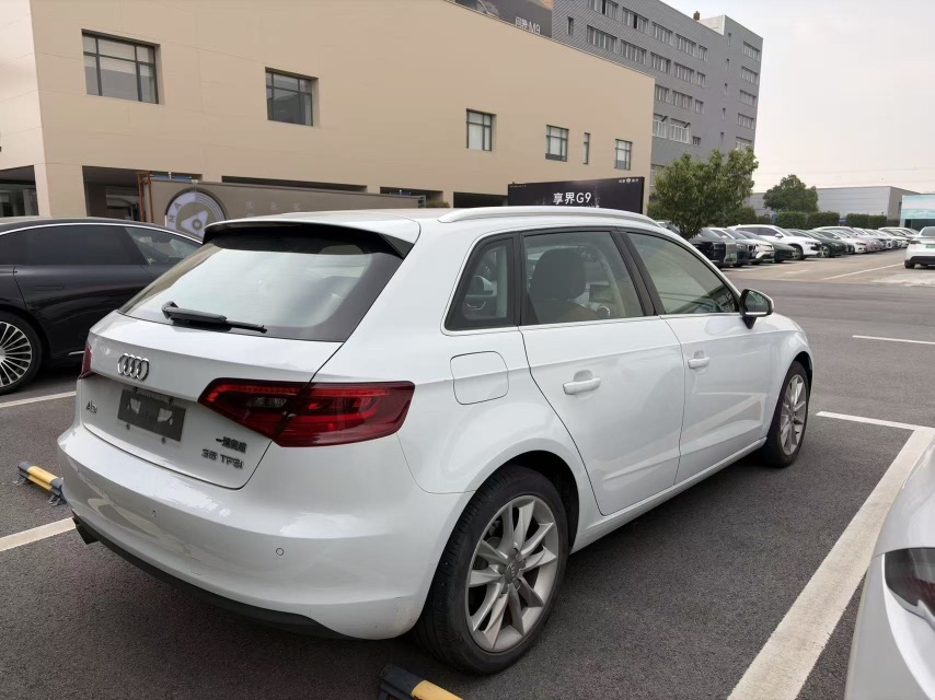 Audi A3 2016 car image #6