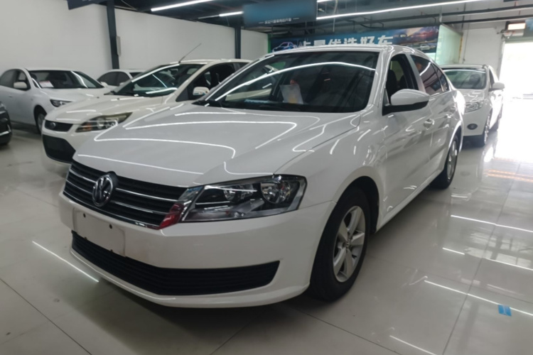 Volkswagen Lavida 2015 car image #2