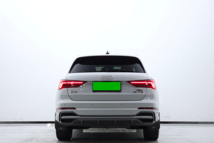 Audi Q3 2021 car image #7