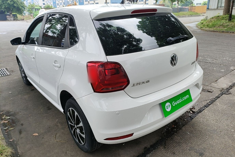 Volkswagen Polo 2017 car image #5