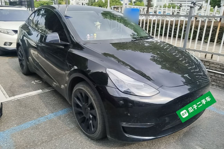 Tesla Model Y 2023 #4 Tesla Model Y 2023 car image #4