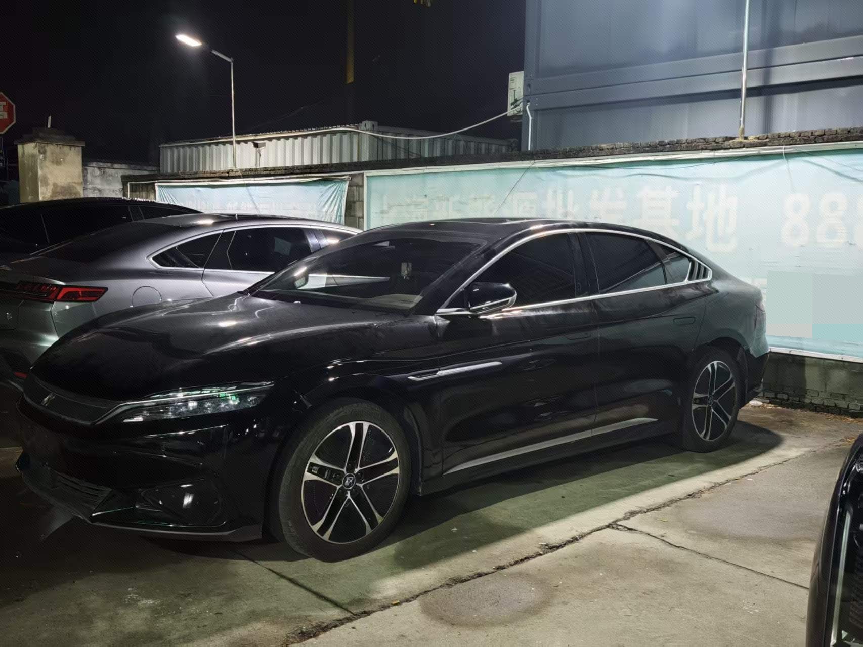 BYD Han 2023 BYD Han 2023 car image