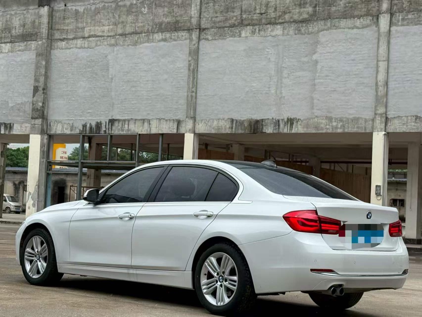 BMW 3 Series 2017 #9 BMW 3 Series 2017 car image #9
